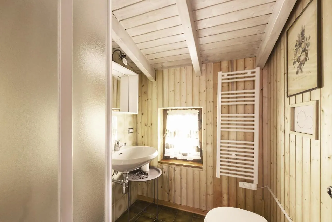 Aparthotel Il Larice D' Oro Sueglio