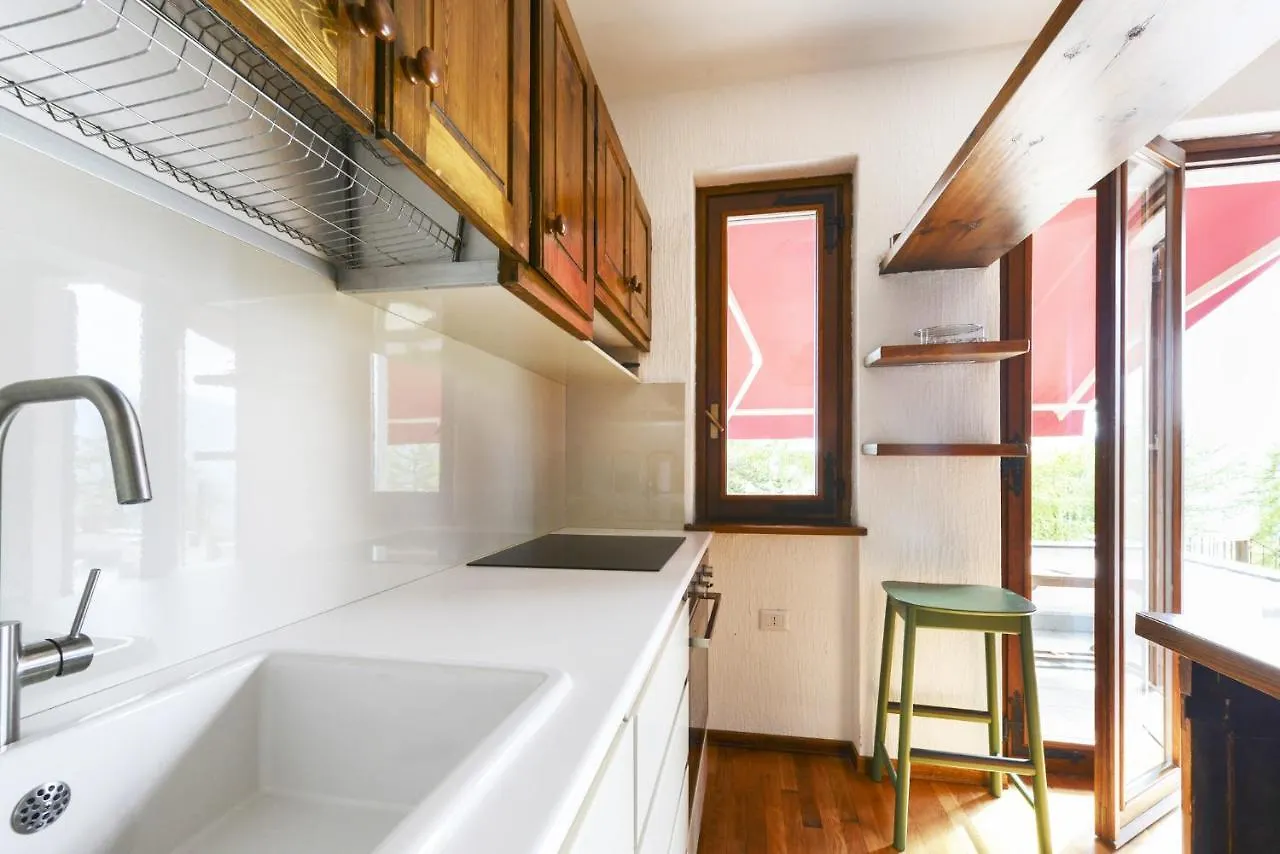 Aparthotel Il Larice D' Oro Sueglio 0*,  Italia