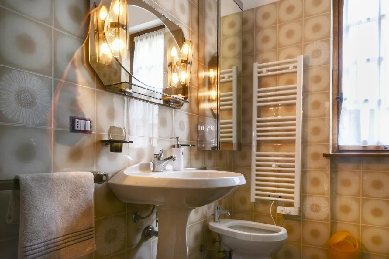 Il Larice D' Oro Aparthotel Sueglio Italien